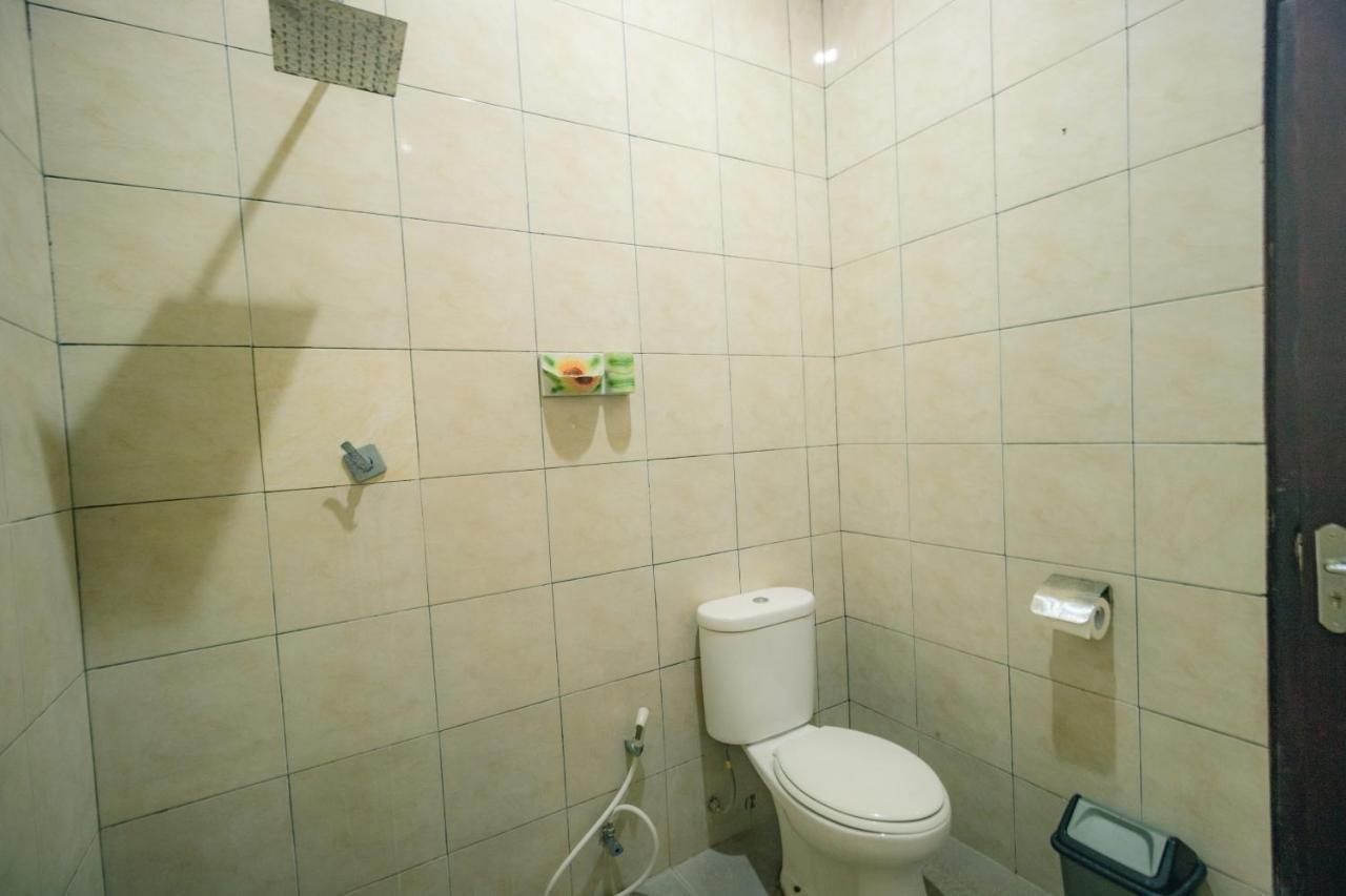 Giri Sari Guest House Pemuteran Kültér fotó